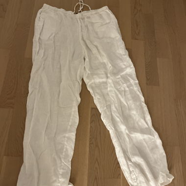 White linen pants 