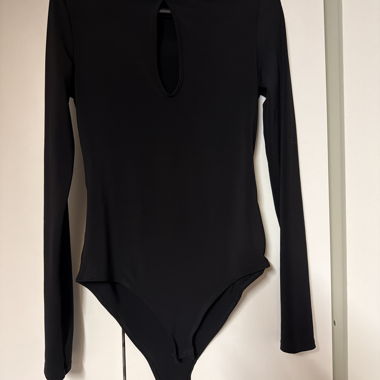 Body noir manches longues