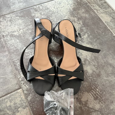 Sandali neri in pelle vera