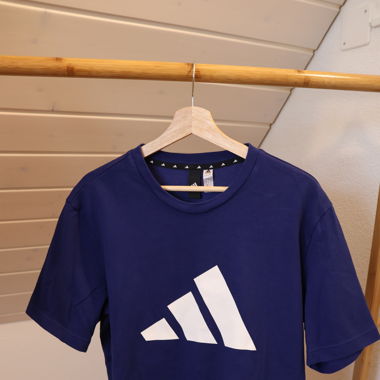 Adidas T-Shirt M