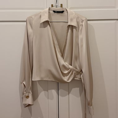 Blusa a portafoglio Zara beige