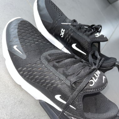 Scarpe Nike Air Max 270, come nuove!