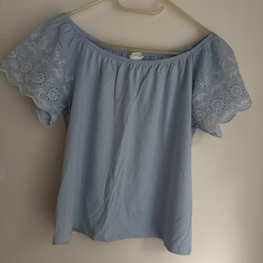 Blusa blu con motivo