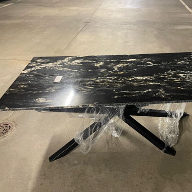 Table de cuisine en marbre