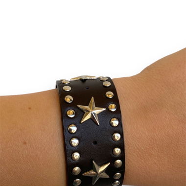 Bracelet en cuir à clous