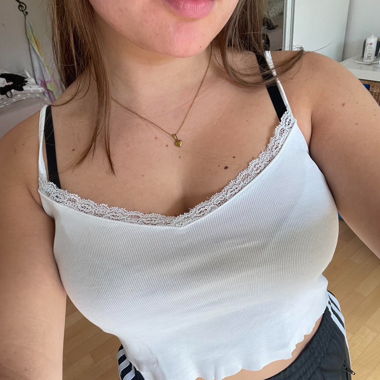 Top avec détails en dentelle