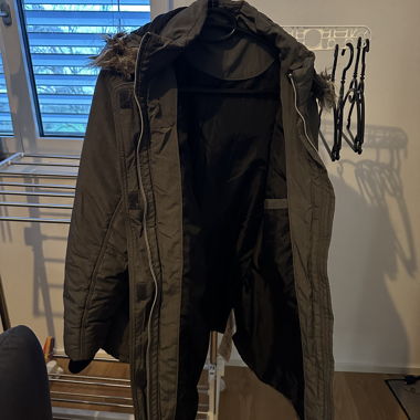 Veste d'hiver Janina avec capuche en fourrure