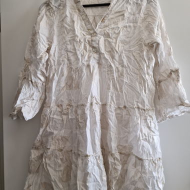 Robe blanche à volants