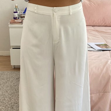 Weisse, leichte Stoffhose