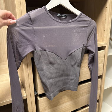 Top Zara a maniche lunghe