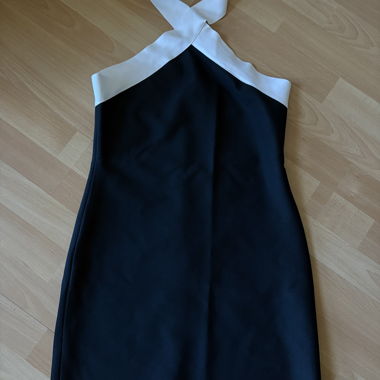 Abito Nero Neckholder