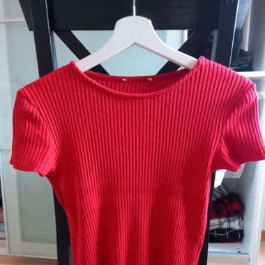 Rotes T-Shirt