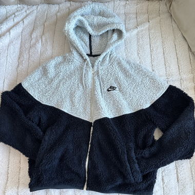 Flauschiges Nike Jäggli