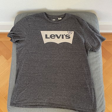 T-SHIRT LEVI’S GRIGIO MELANGE CON LOGO – TAGLIA XL