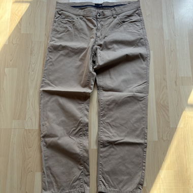 Pantalone chino beige di John Adams