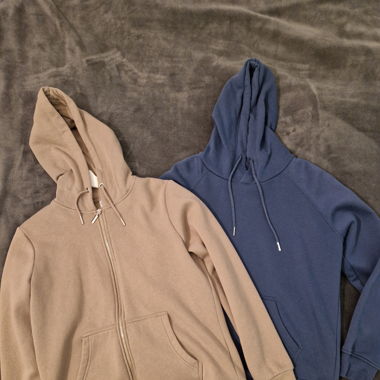Lot de 2 sweats à capuche 