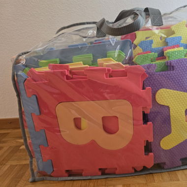 Puzzle-Matte mit Buchstaben