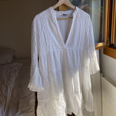 Abito bianco di PIGALLE