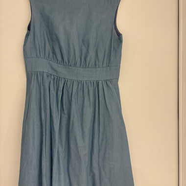 Blaues Damenkleid