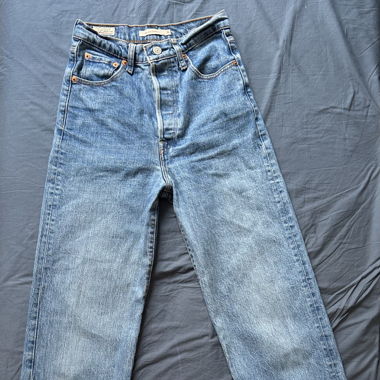 Levi’s jeans ribcage straight