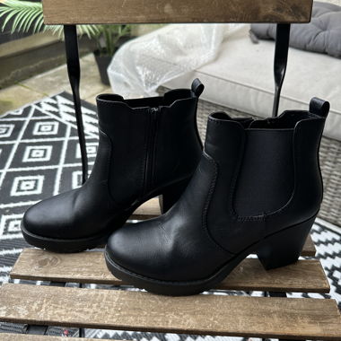 Schwarze Stiefeletten Gr. 40