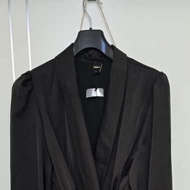 Robe satinée 