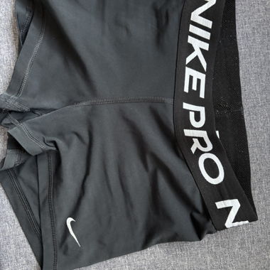 Short Nike Pro nero