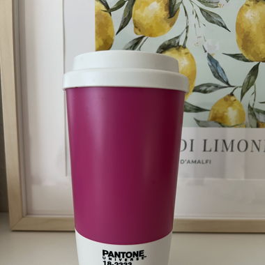 Pantone coffe to go