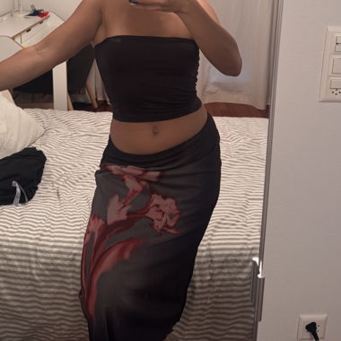 Black skirt with flowers - tag still on