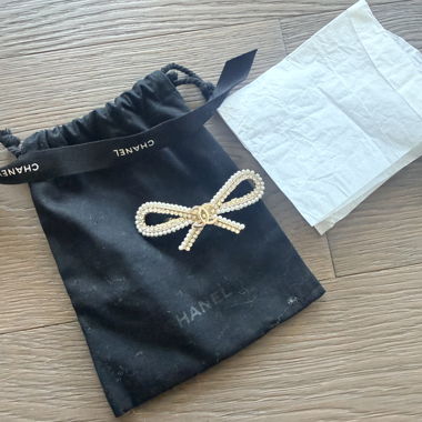Chanel Haarspange mit Schleife