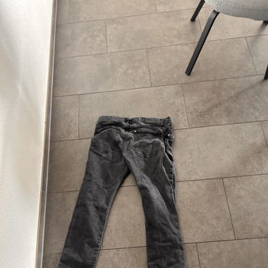 Graue low waist jeans