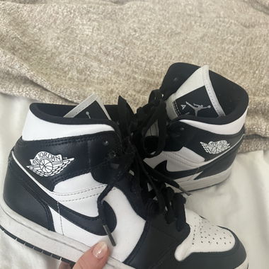 JORDANS 1 MID