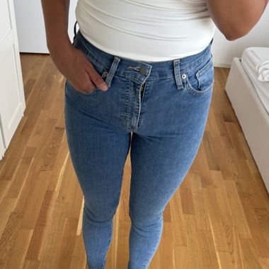 Levi's Mile High Skinny Jeans W27