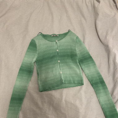 Cardigan shirtwith buttons in green with gradient