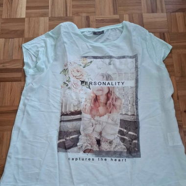 T-shirt Yessica verde menta nuovo