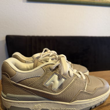 Brandneue New Balance Sneaker 550 (Gr. 37)