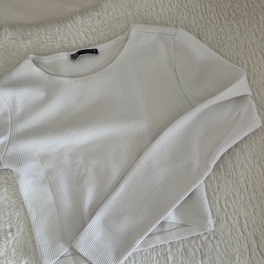 White basic long-sleeve