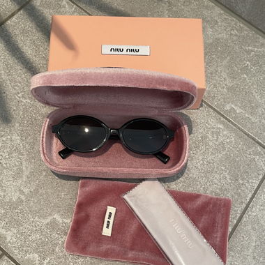 Sonnenbrille miumiu
