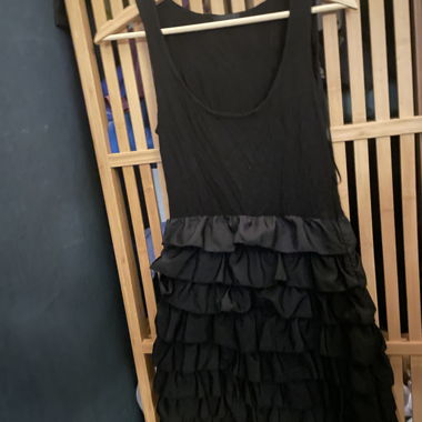 Schwarzes Kleid VERO MODA - 36
