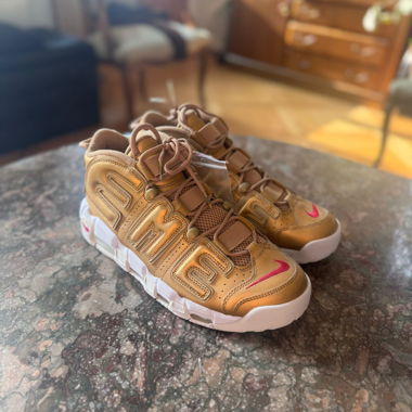 Nike Air More Uptempo Supreme
