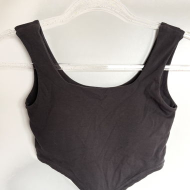 Croc top gris foncé