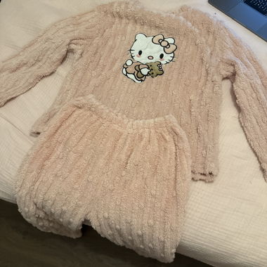 Pyjama Hello Kitty mignon rose