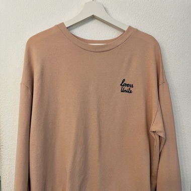 Pullover / Sweatshirt