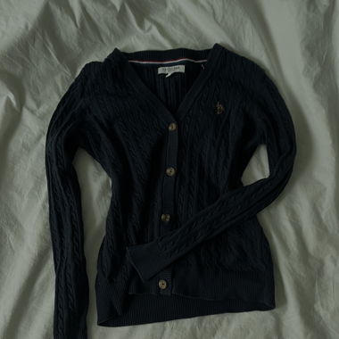 Knit sweater
