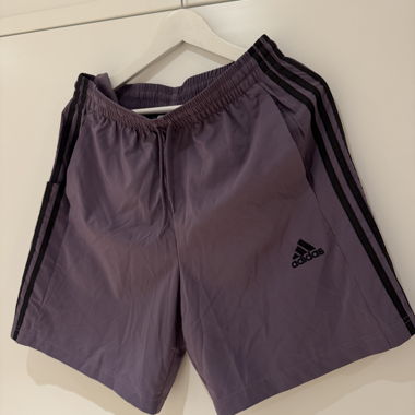 Shorts de sport Adidas taille M