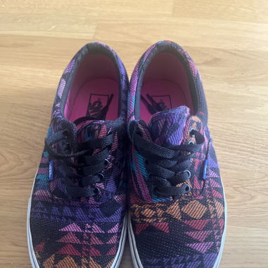 Vans 