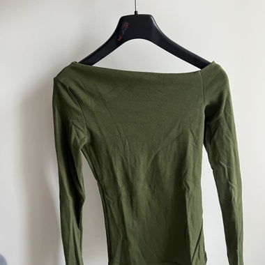 Top asymétrique