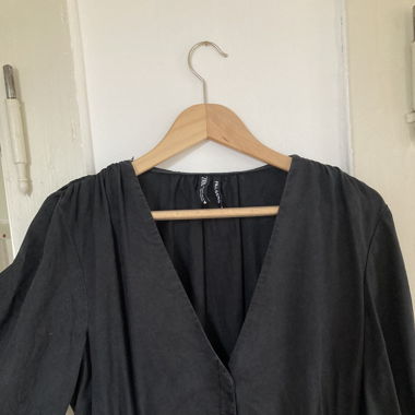 Zara - Black dress wide sleeves