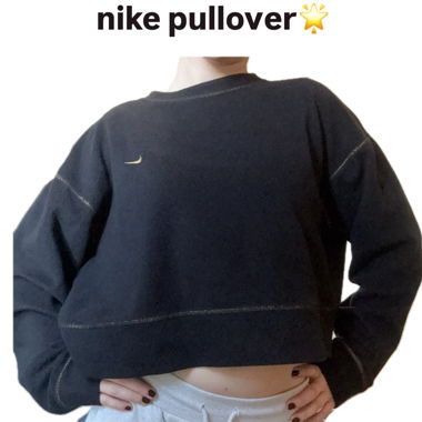 Pull Nike, détails dorés