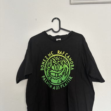 Merch Palmen aus Plastik